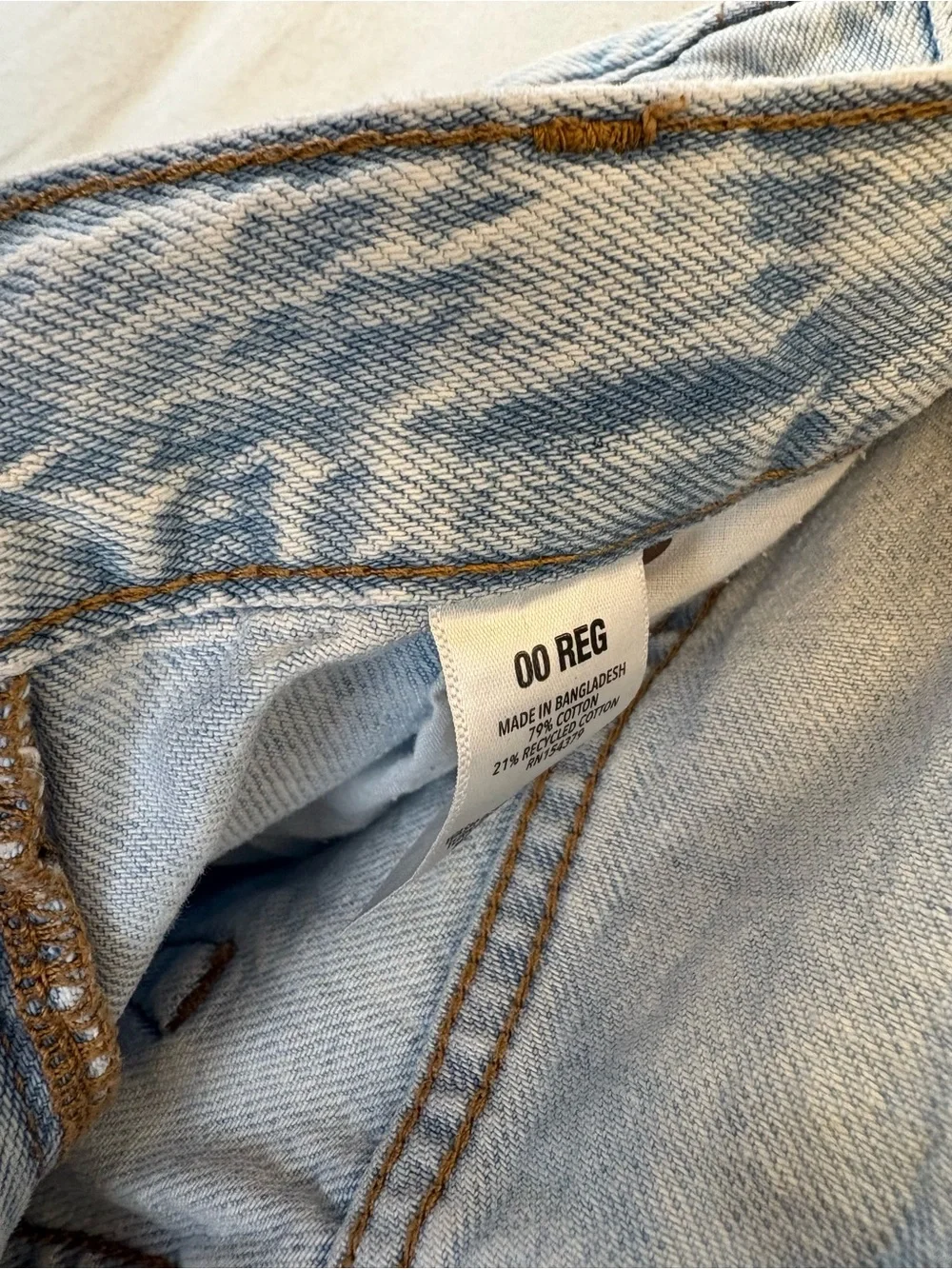 Aeropostale High-Rise Baggy Relaxed Straight Jeans Light Wash - 00 Regular